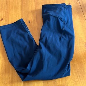 23’ inseam Navy Lululemon leggings for running